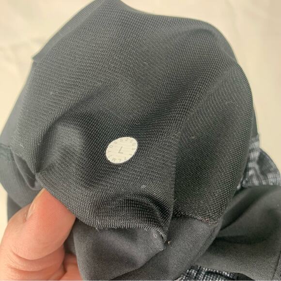 Lululemon mens size large The Short linerless gray black athletic gym workout - Picture 3 of 12